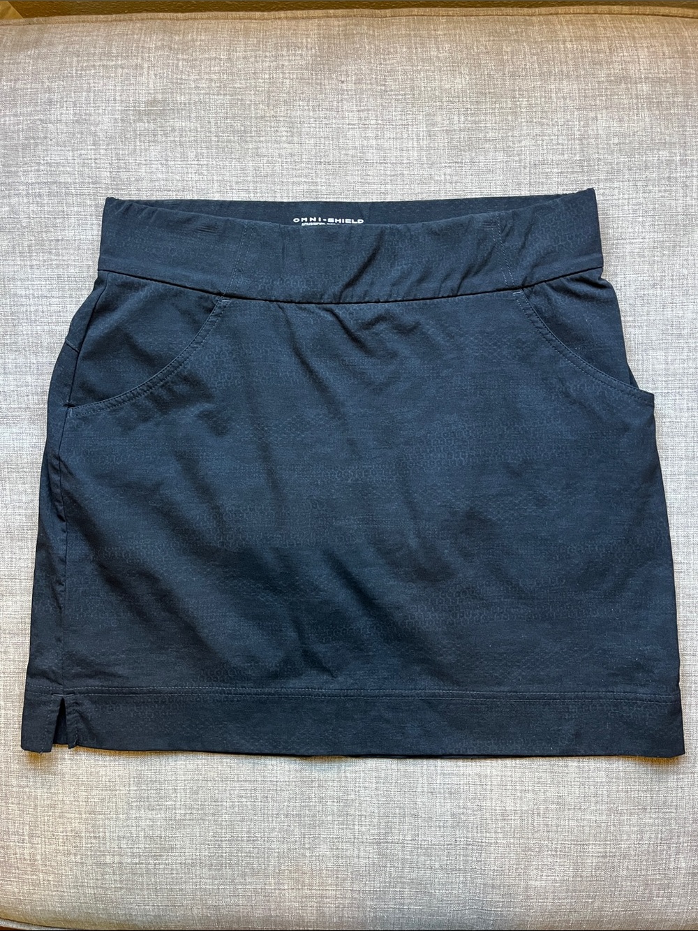 Columbia Sportswear Black Athletic Skort Skirt Shorts Omni-Shield Snakeskin M